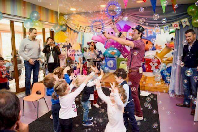 Bubble show