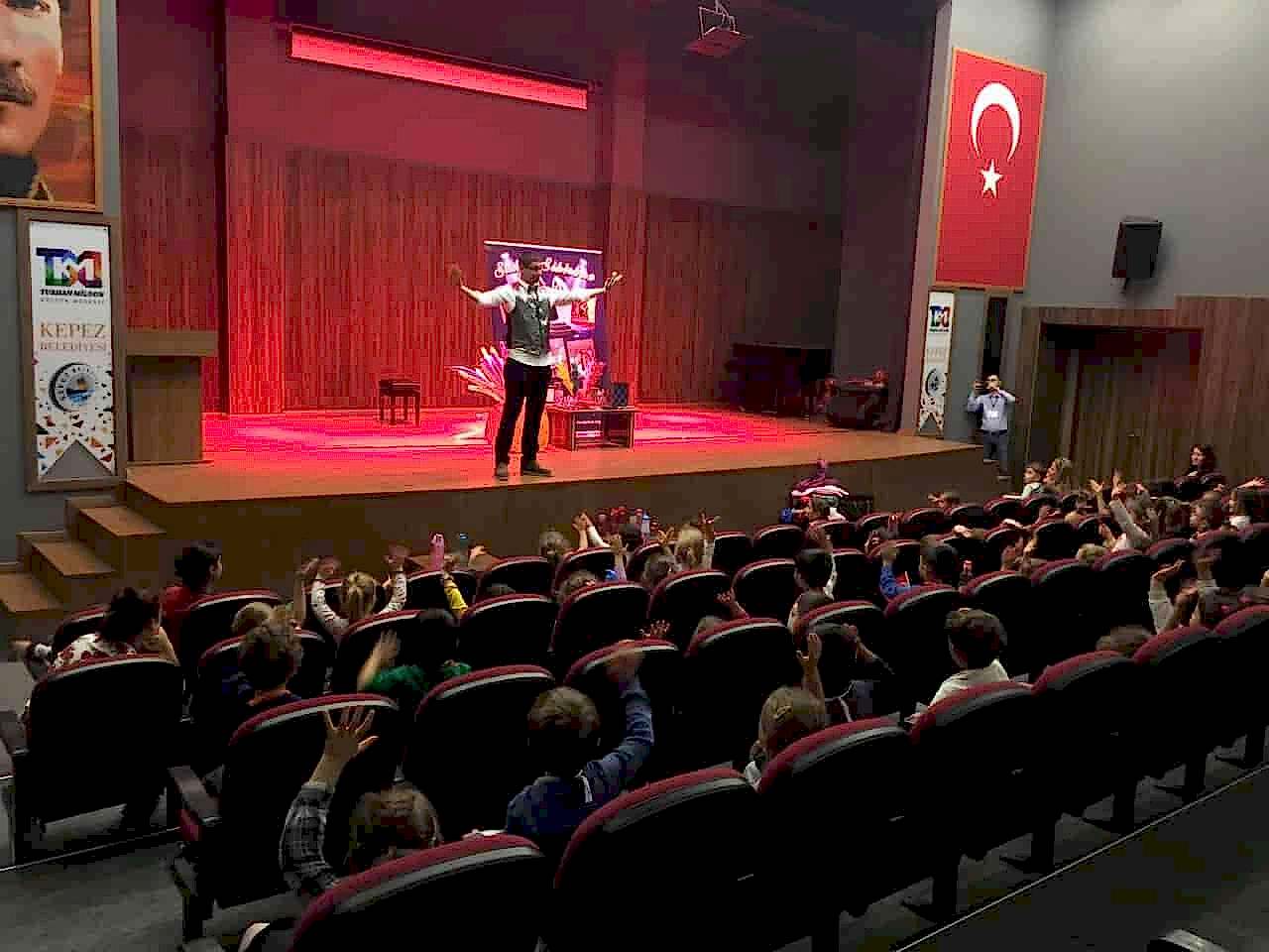 Sihirbaz Gösterisi