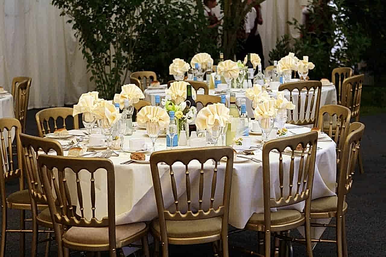 Masa Sandalye Kiralama, Tiffany sandalye , pleksi masa, Napolyon sandalye, Bistro masa, Masa Sandalye Kiralama Fiyatları, masa kiralama, sandalye kiralama